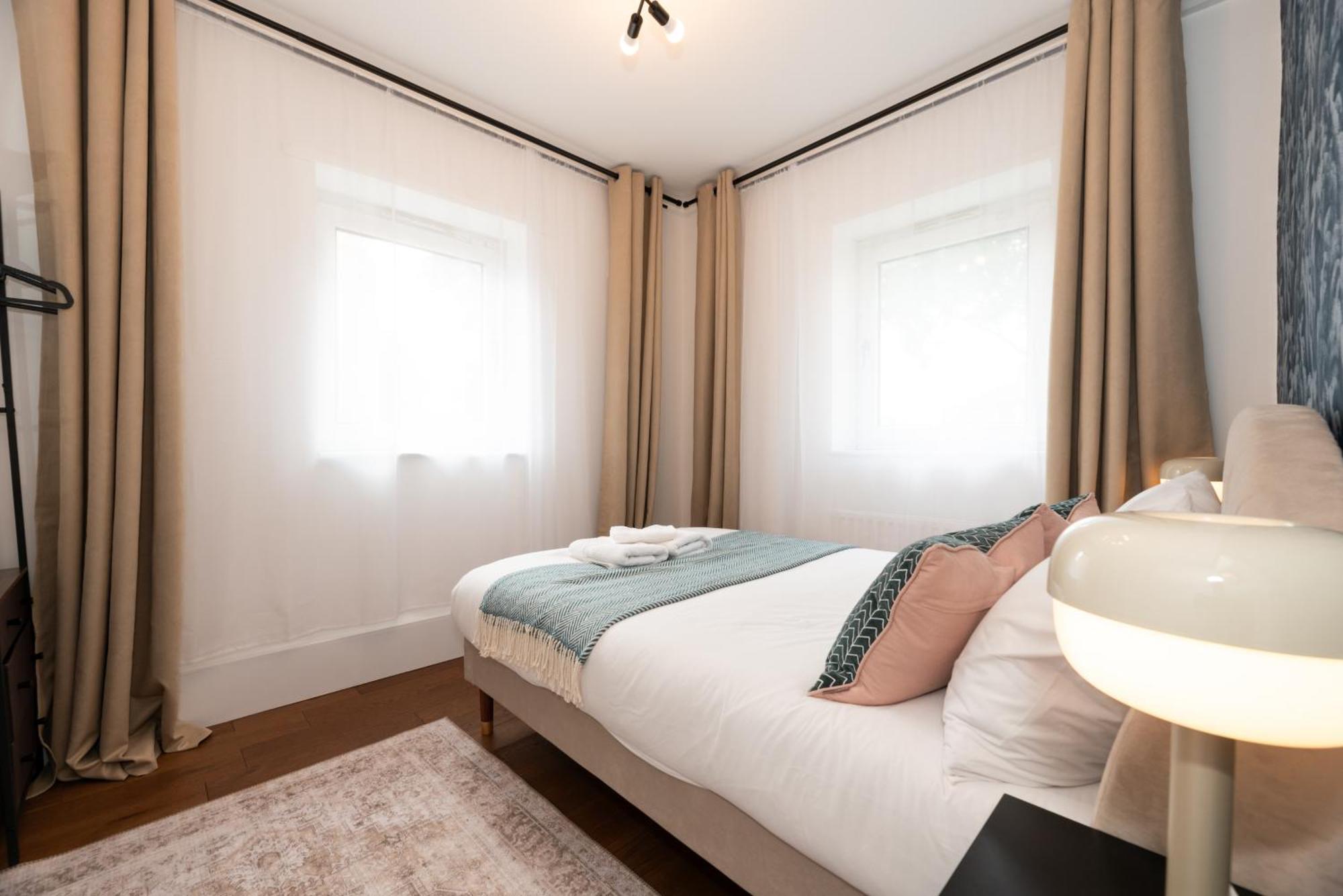 Stylish & Elegant 2-br Flat In Greenwich Londra